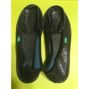Sanuk Black Shoes
